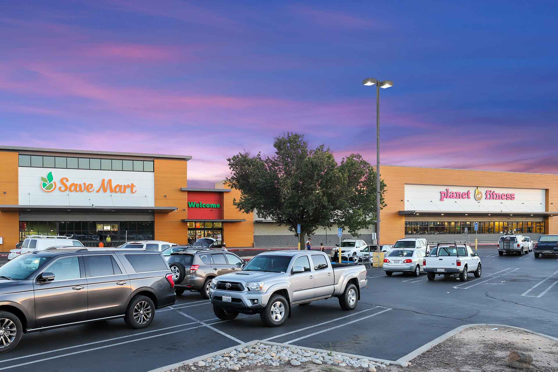 Yosemite Properties Sells Whitmore Plaza Shopping Center