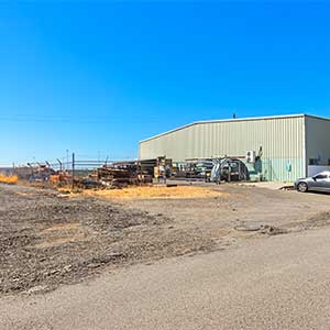 Warehouse with secured yard in Chico, CA