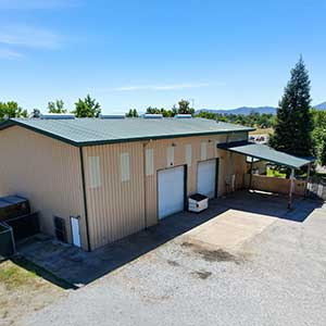 Industrial warehouse representing the best commercial property investment for logistics and manufacturing users.