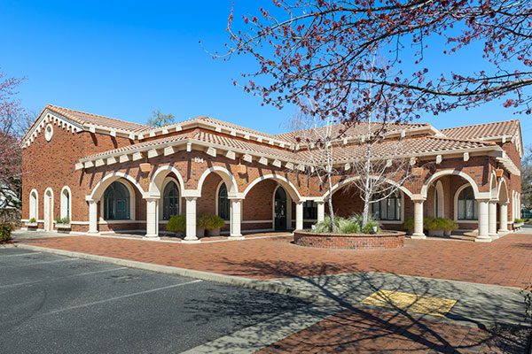 Image of 194 Cohasset Road in Chico, CA with Seven exam rooms with sinks and five private offices.